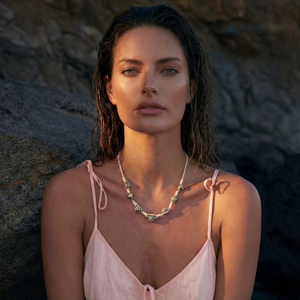 Dalmatian Dreams Necklace - HILO ROJO