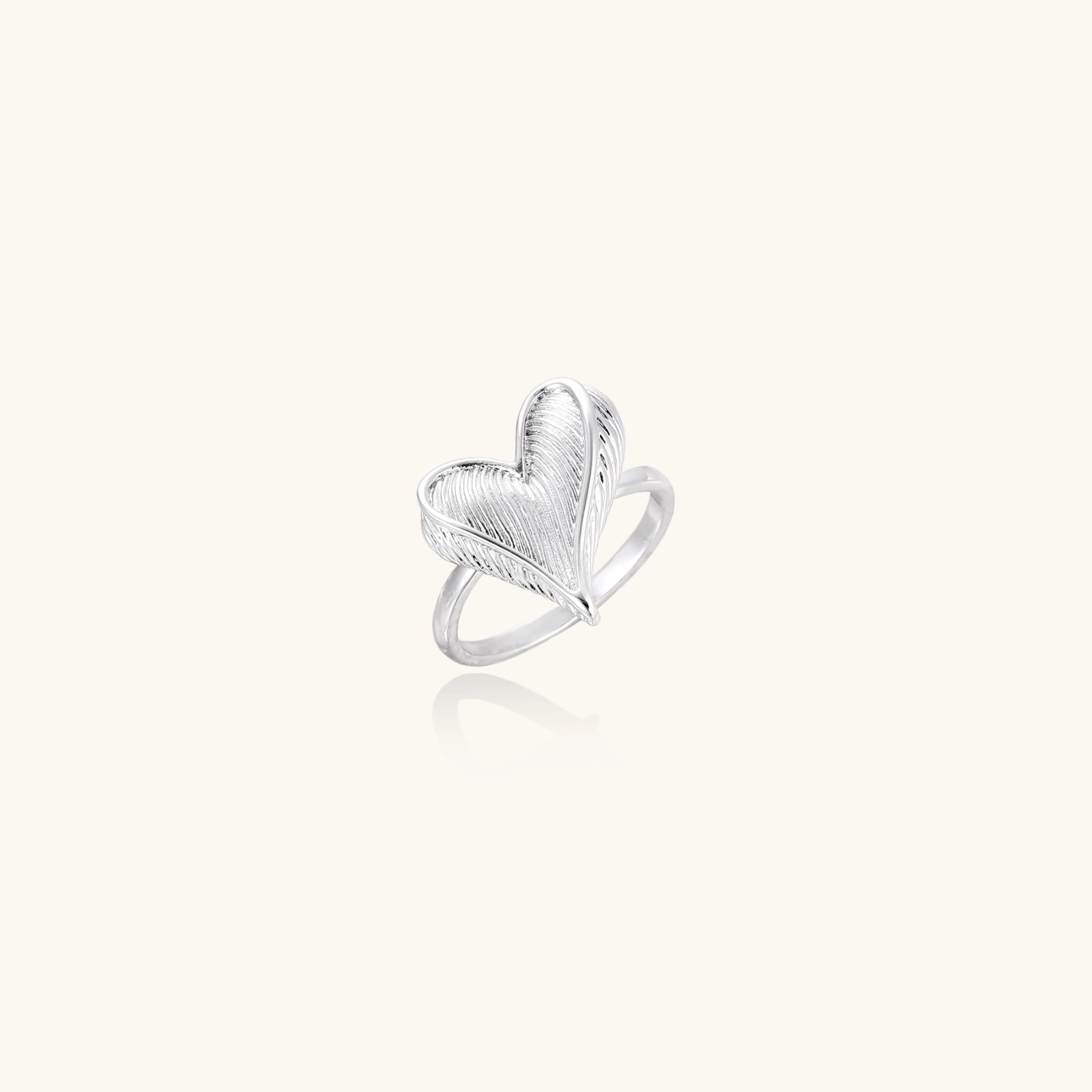 Feathered Heart Ring - HILO ROJO