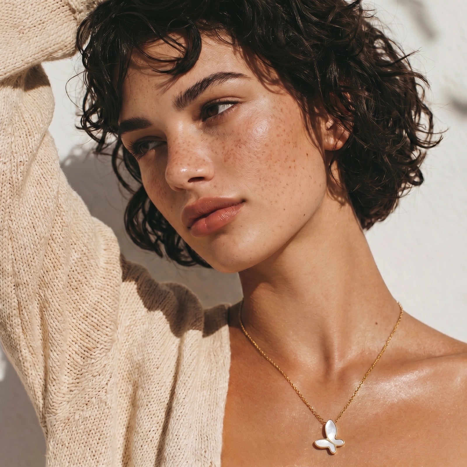 Flutter Dream Necklace - HILO ROJO