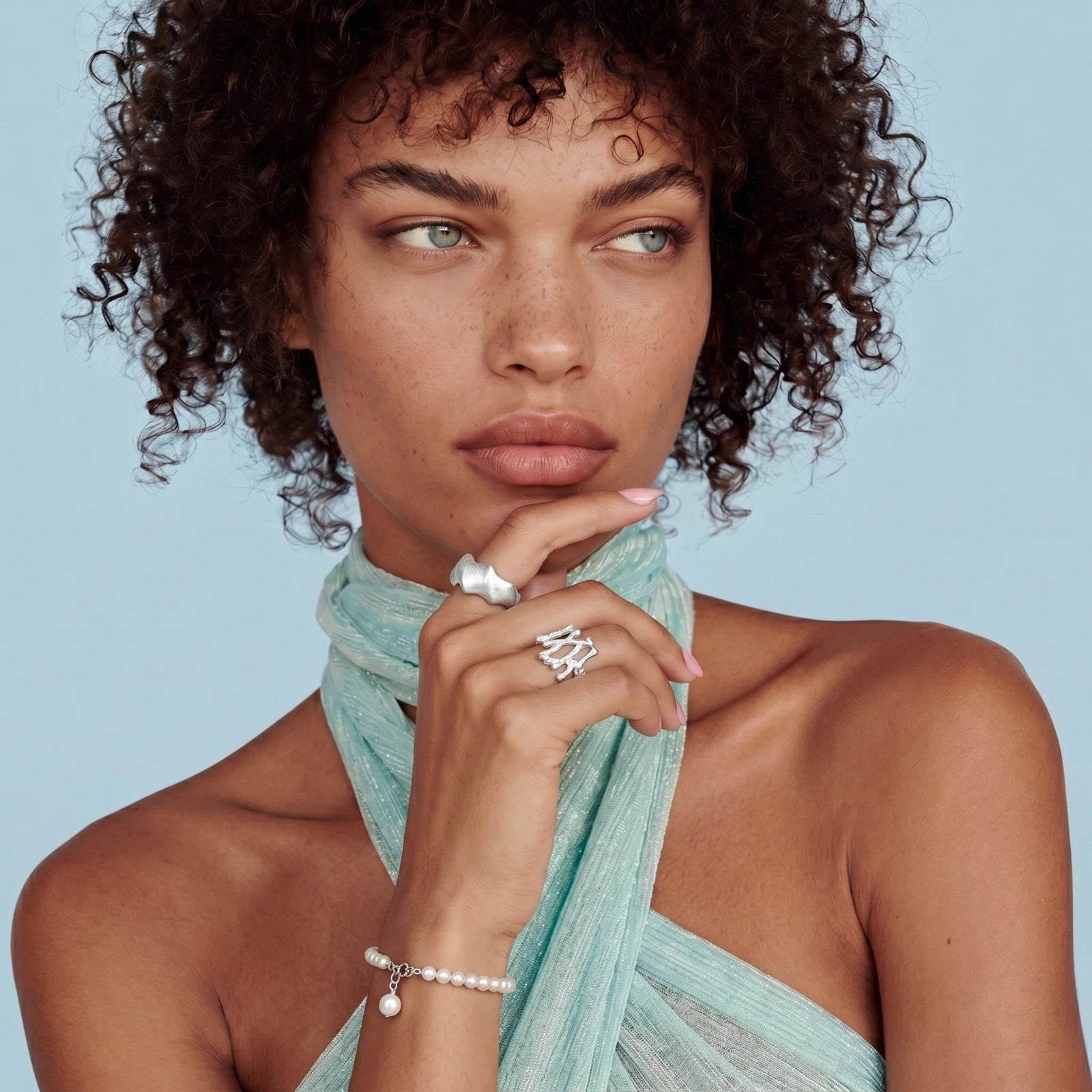 Pearlescent Dreams Bracelet - HILO ROJO