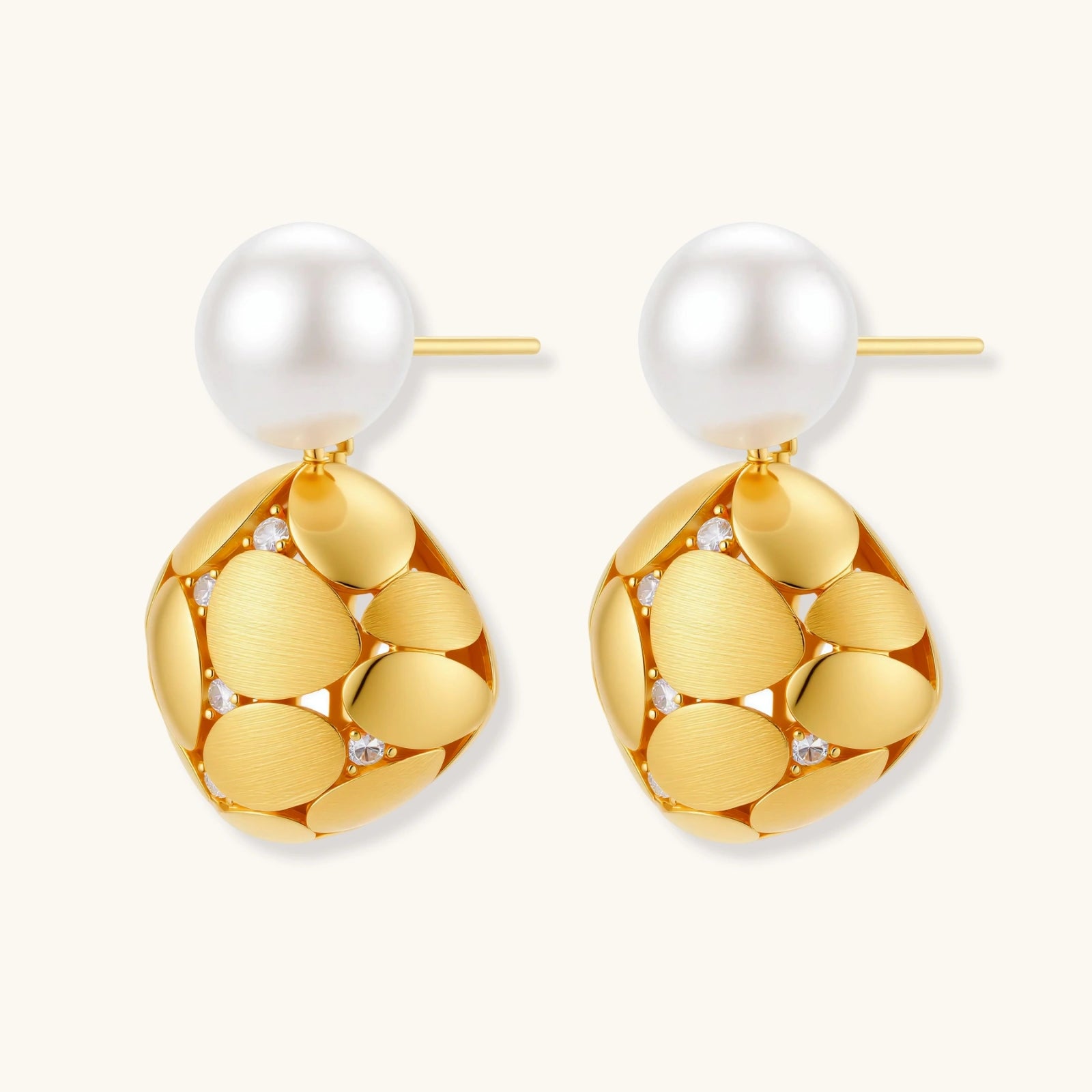 Petal Drop Pearl Earrings - HILO ROJO
