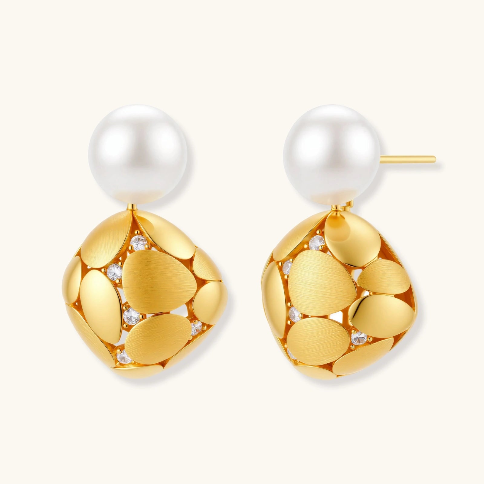 Petal Drop Pearl Earrings - HILO ROJO