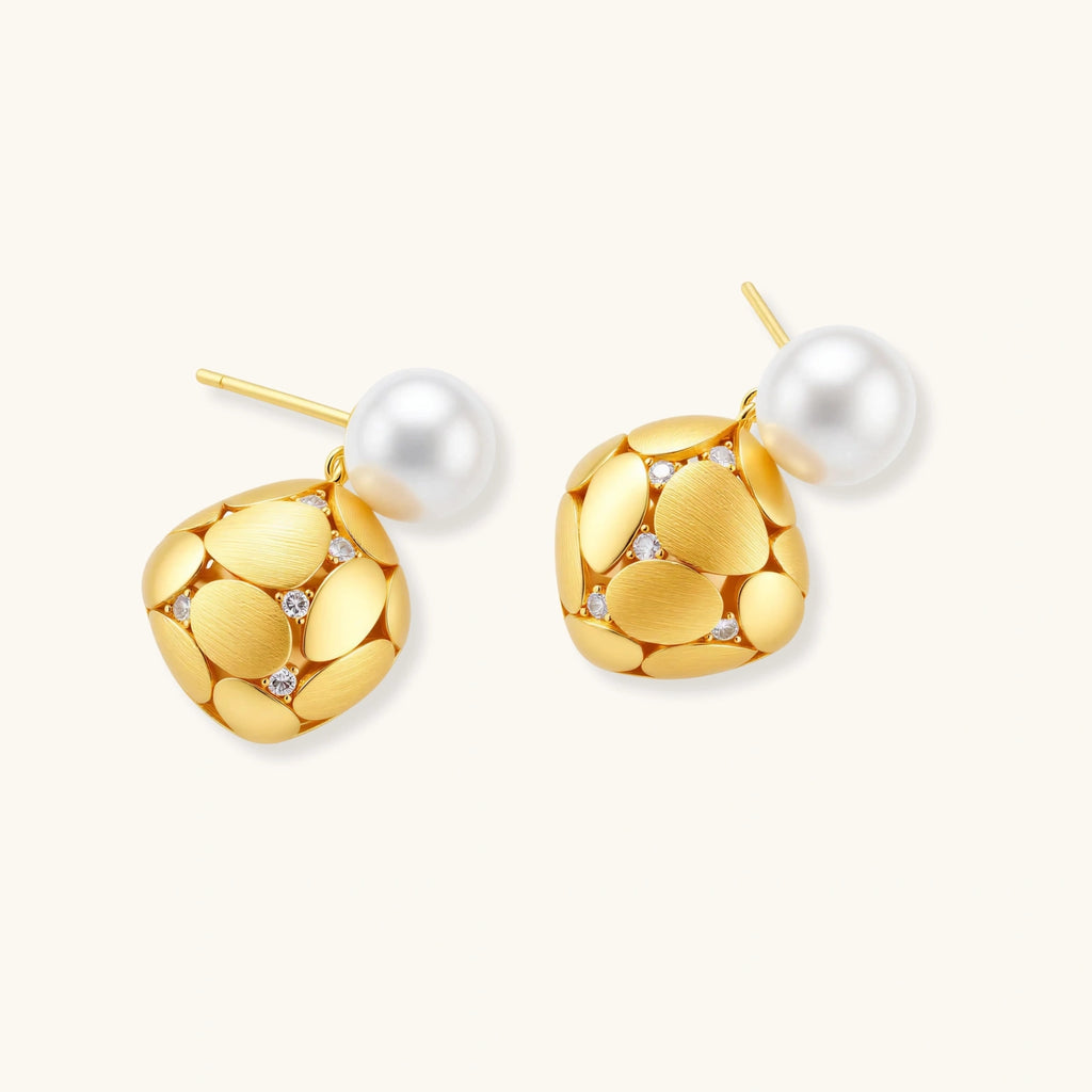 Petal Drop Pearl Earrings - HILO ROJO