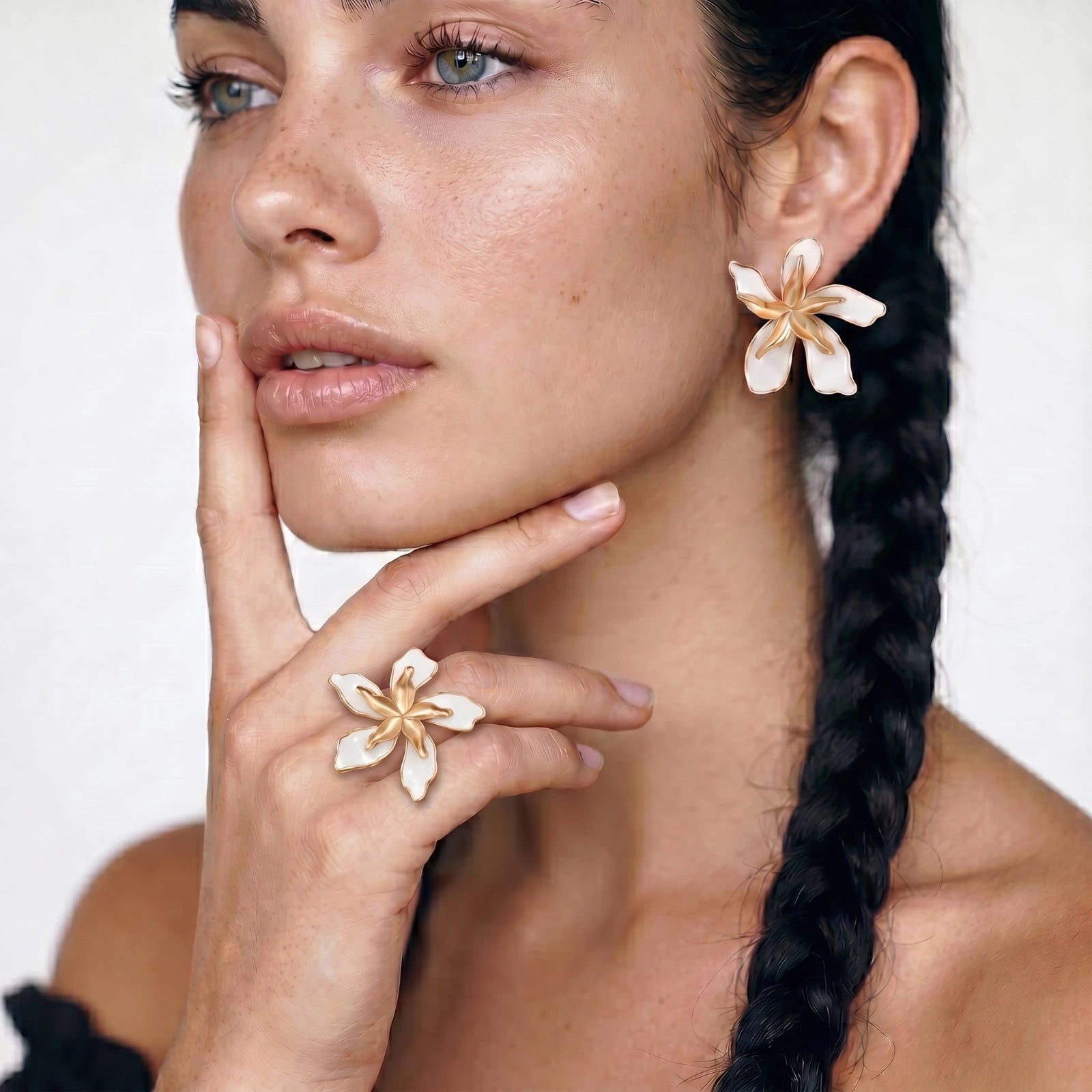 Lily Bloom Ring - HILO ROJO