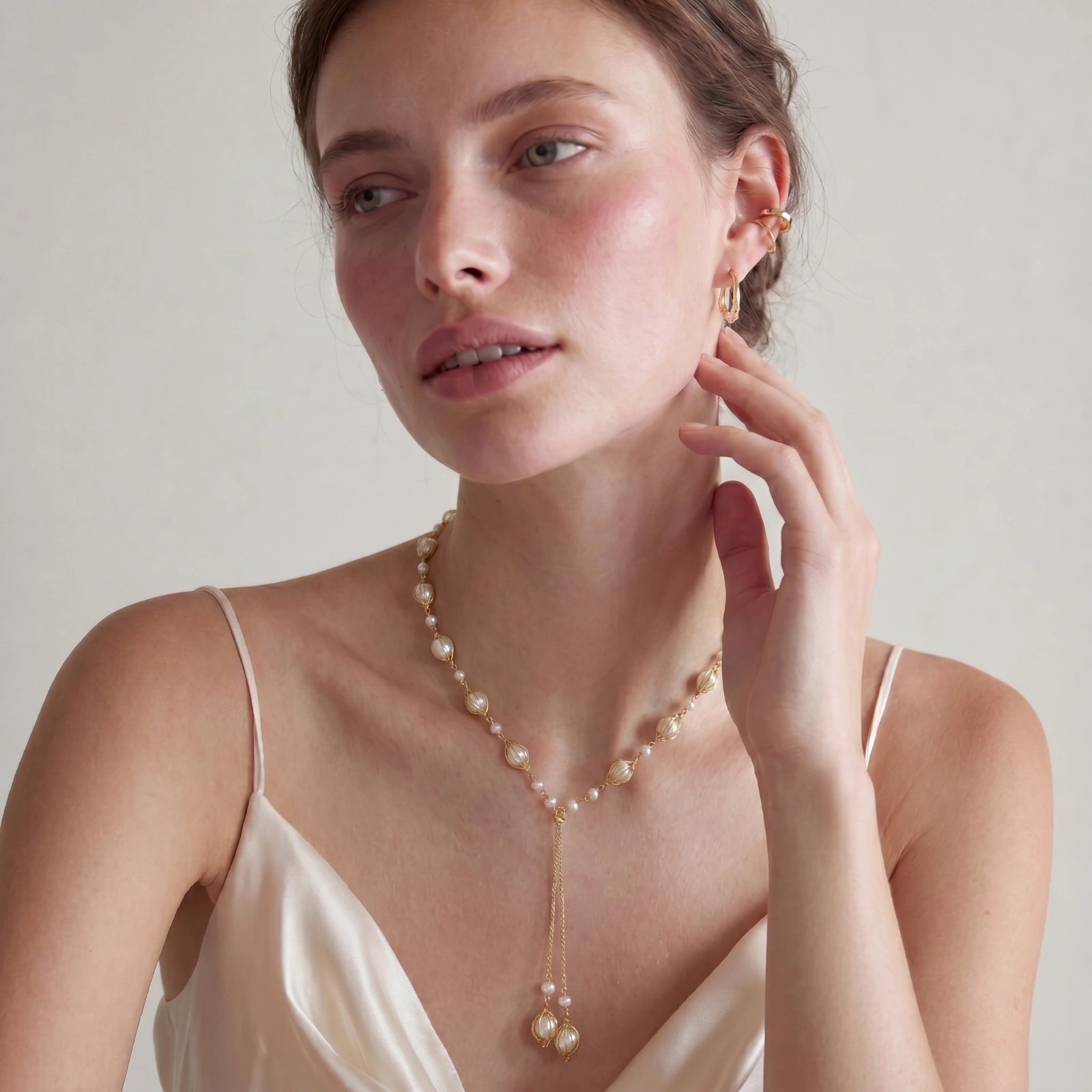 Golden Pearl Lariat - HILO ROJO