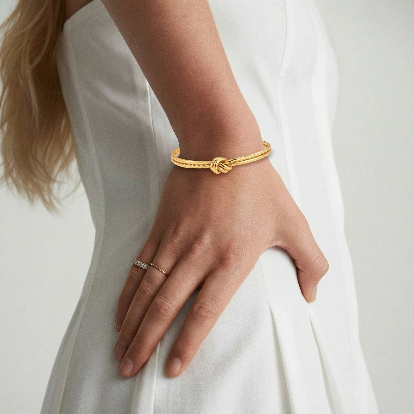 Golden Knot Cuff - HILO ROJO